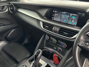 Alfa Romeo Stelvio 2.0T Veloce Q4 - Image 16