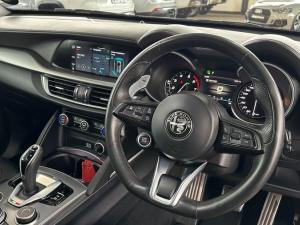 Alfa Romeo Stelvio 2.0T Veloce Q4 - Image 17
