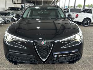 Alfa Romeo Stelvio 2.0T Veloce Q4 - Image 2