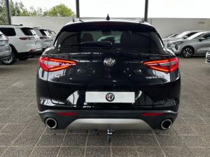 Alfa Romeo Stelvio 2.0T Veloce Q4 - Image 5