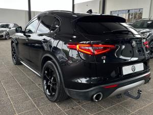 Alfa Romeo Stelvio 2.0T Veloce Q4 - Image 6