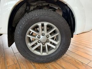 Toyota Hilux 4.0 V6 double cab 4x4 Raider Dakar edition - Image 9