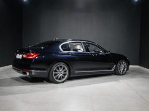 BMW 7 Series 750i Individual - Image 2