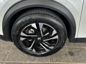Peugeot 2008 1.2T Allure - Image 5