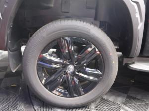 L D V T60 2.0D Bi-Turbo double cab Max Luxe 4x4 auto - Image 7