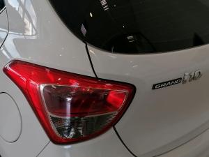 Hyundai Grand i10 1.2 Fluid auto - Image 10