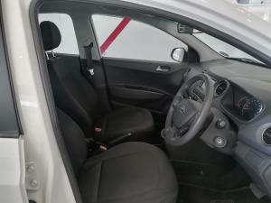 Hyundai Grand i10 1.2 Fluid auto - Image 11