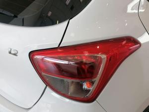 Hyundai Grand i10 1.2 Fluid auto - Image 9