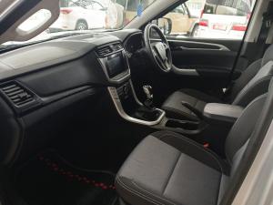 L D V T60 2.0TD double cab Elite manual - Image 7