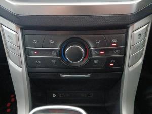 L D V T60 2.0TD double cab Elite manual - Image 11