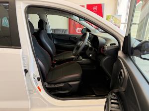 Hyundai Grand i10 1.2 Premium hatch - Image 8