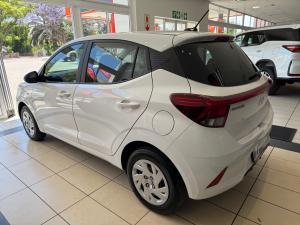 Hyundai Grand i10 1.2 Premium hatch - Image 12