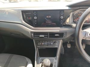 Volkswagen Polo hatch 1.0TSI Highline - Image 15