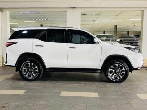 Toyota Fortuner 2.8GD-6 48V 4x4 - Image 3