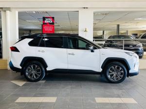 Toyota RAV4 2.5 Hybrid VX E-Four - Image 3