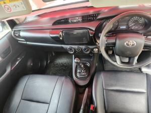 Toyota Hilux 2.0 single cab S (aircon) - Image 6