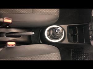 Toyota Vitz 1.0 XR manual - Image 15