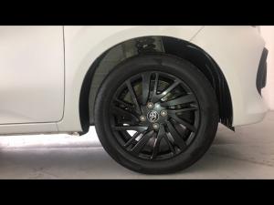 Toyota Vitz 1.0 XR manual - Image 17