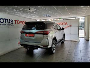 Toyota Fortuner 2.4GD-6 4x4 - Image 2