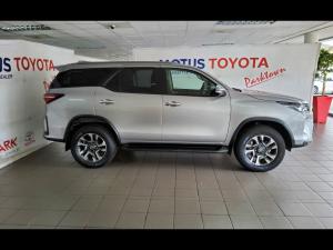 Toyota Fortuner 2.4GD-6 4x4 - Image 3