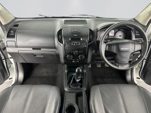 Isuzu D-MAX 250 HO HI-RIDE E/CAB - Image 11