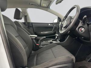 Kia Sportage 2.0 Ignite + automatic - Image 15