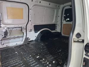 Volkswagen Caddy 2.0TDI panel van - Image 5
