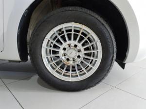 Suzuki Swift 1.2 GL manual - Image 17