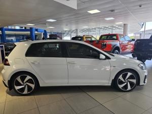 Volkswagen Golf GTI - Image 3