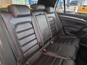 Volkswagen Golf GTI - Image 9