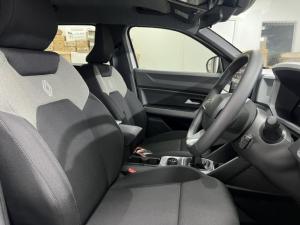 Renault Duster 1.2T hybrid Zen 4WD - Image 9