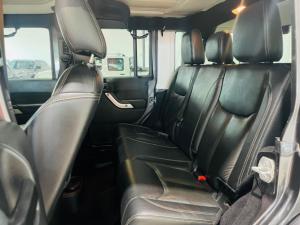 Jeep Wrangler Unlimited 3.6L Rubicon - Image 6