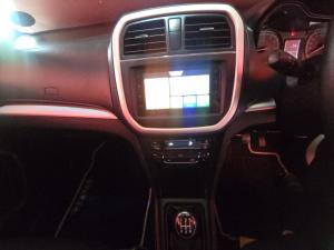 Suzuki Vitara Brezza 1.5 GL - Image 12