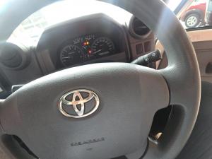 Toyota Land Cruiser 79 4.5D-4D LX V8 single cab - Image 16