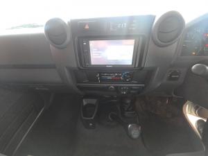 Toyota Land Cruiser 79 4.5D-4D LX V8 single cab - Image 17