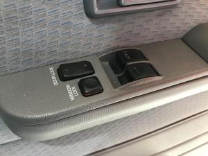 Toyota Land Cruiser 79 4.5D-4D LX V8 single cab - Image 23