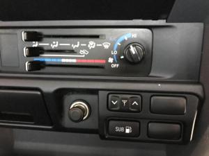 Toyota Land Cruiser 79 4.5D-4D LX V8 single cab - Image 24