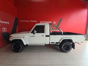 Toyota Land Cruiser 79 4.5D-4D LX V8 single cab - Image 4