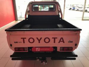 Toyota Land Cruiser 79 4.5D-4D LX V8 single cab - Image 5