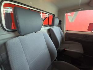 Toyota Land Cruiser 79 4.5D-4D LX V8 single cab - Image 7