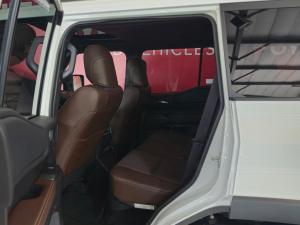 Toyota Land Cruiser Prado 2.8GD VX-R - Image 13
