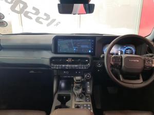 Toyota Land Cruiser Prado 2.8GD VX-R - Image 16