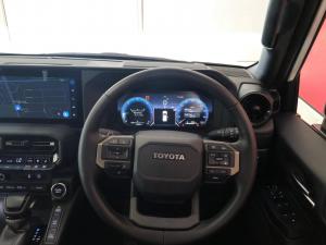 Toyota Land Cruiser Prado 2.8GD VX-R - Image 20