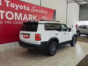 Toyota Land Cruiser Prado 2.8GD VX-R - Image 3