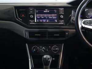 Volkswagen Polo hatch 1.0TSI Life manual - Image 21
