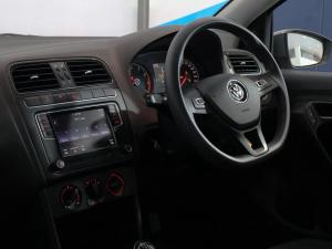 Volkswagen Polo Vivo hatch 1.4 Comfortline - Image 13