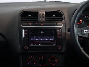 Volkswagen Polo Vivo hatch 1.4 Comfortline - Image 17