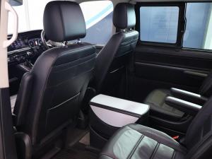 Volkswagen Caravelle 2.0BiTDI Highline 4Motion - Image 15