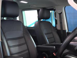 Volkswagen Caravelle 2.0BiTDI Highline 4Motion - Image 19