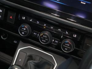 Volkswagen Caravelle 2.0BiTDI Highline 4Motion - Image 25